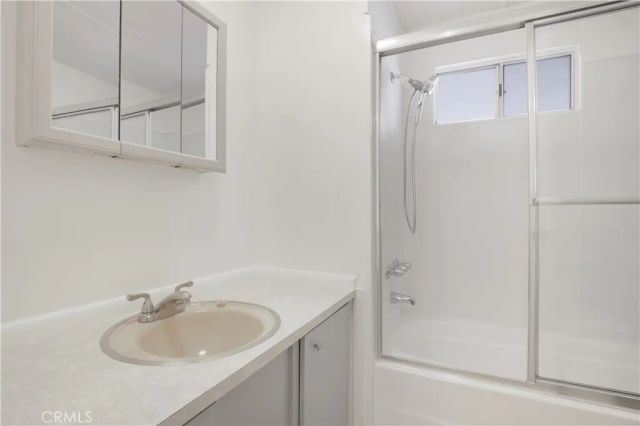 725 W Thornton 41, Hemet, CA 92543
