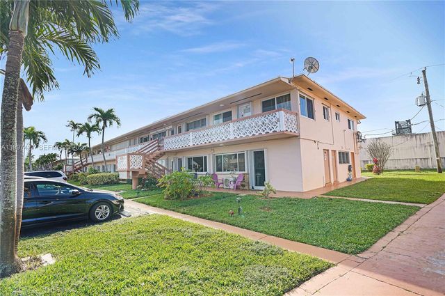 820 SW 11th Ave 5B, Hallandale Beach, FL 33009