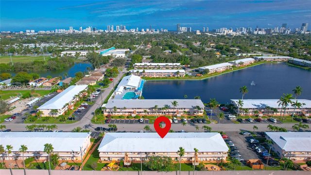 820 SW 11th Ave 5B, Hallandale Beach, FL 33009