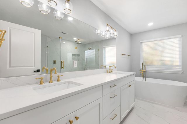 1328 Green Briar Drive, Huntsville, TX 77340