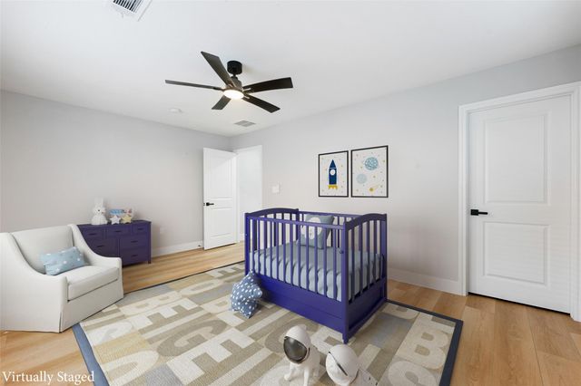 1328 Green Briar Drive, Huntsville, TX 77340