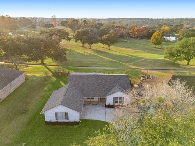 1328 Green Briar Drive, Huntsville, TX 77340