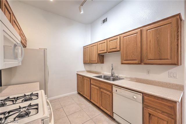8805 Jeffreys Street 2110, Las Vegas, NV 89123