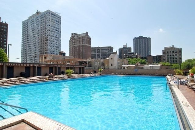 655 W Irving Park Road 4202, Chicago, IL 60613