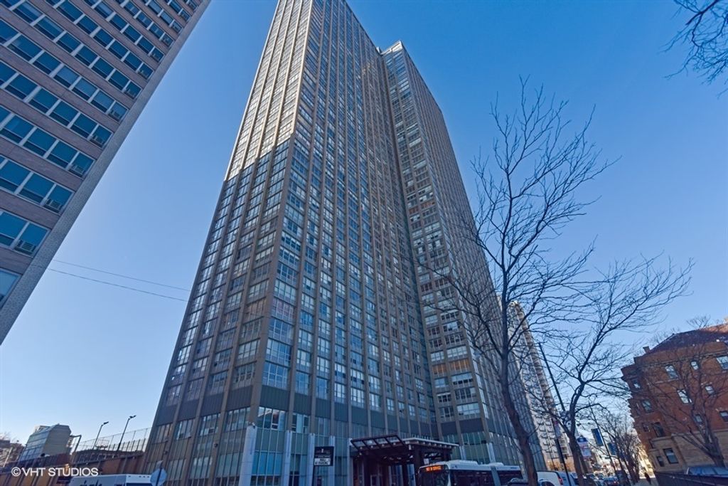 655 W Irving Park Road 4202, Chicago, IL 60613
