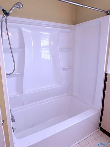 1508 Summerlane SE, Decatur, AL 35601