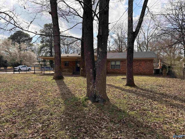 1508 Summerlane SE, Decatur, AL 35601