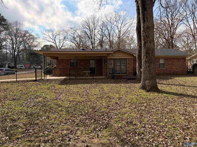 1508 Summerlane SE, Decatur, AL 35601