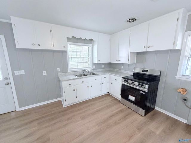 1508 Summerlane SE, Decatur, AL 35601