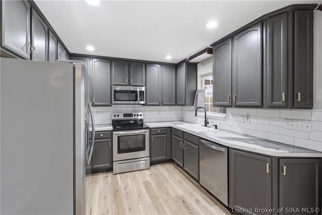 2766 Mount Tabor Road, New Albany, IN 47150