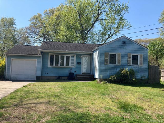 6 Wicks Road, East Northport, NY 11731