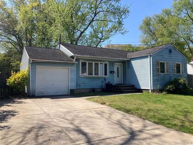 6 Wicks Road, East Northport, NY 11731