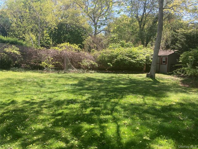 6 Wicks Road, East Northport, NY 11731