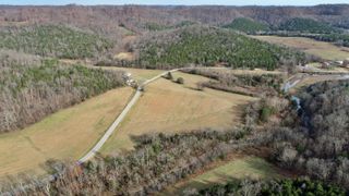 990 Wartrace Hwy, Pleasant Shade, TN 37145