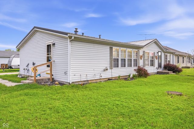 3336 Fall Valley Drive, Columbus, IN 47203