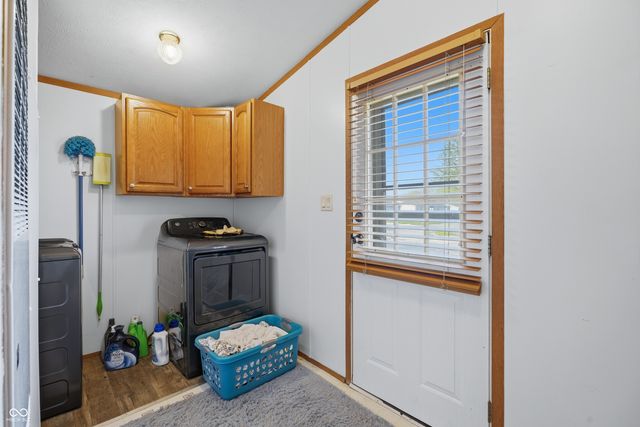 3336 Fall Valley Drive, Columbus, IN 47203