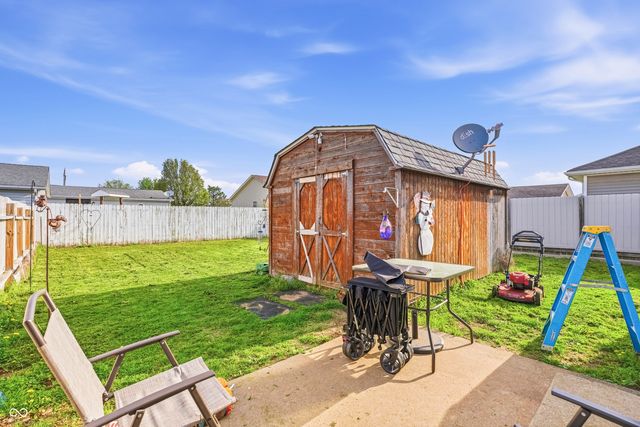3336 Fall Valley Drive, Columbus, IN 47203