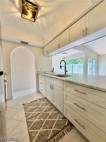 6220 Timberwood CIR 122, Fort Myers, FL 33908