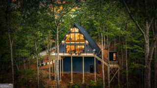 687 Left Turn, Blue Ridge, GA 30513