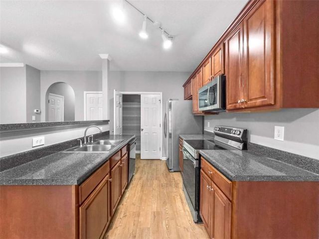 5195 Lincoln Drive, Fairburn, GA 30213