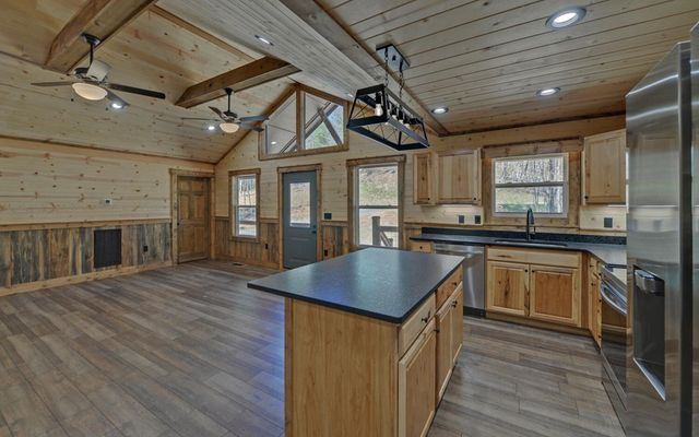 313 Burger Road, Murphy, NC 28906