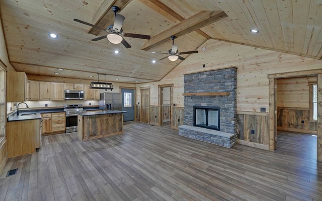 313 Burger Road, Murphy, NC 28906