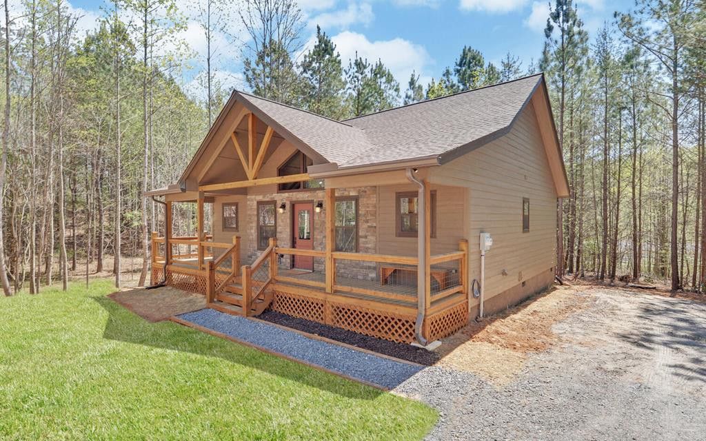 313 Burger Road, Murphy, NC 28906