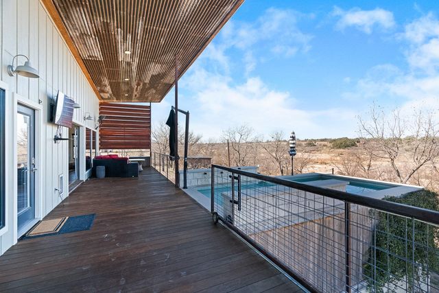 247 Diamond Cross DR, Llano, TX 78643