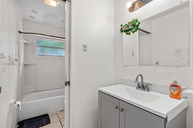 1112 NE 5th Ave, Fort Lauderdale, FL 33304