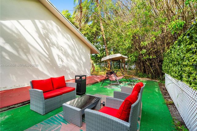 1112 NE 5th Ave, Fort Lauderdale, FL 33304