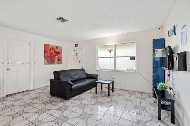 1112 NE 5th Ave, Fort Lauderdale, FL 33304