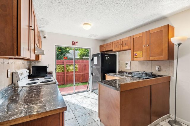 1112 NE 5th Ave, Fort Lauderdale, FL 33304