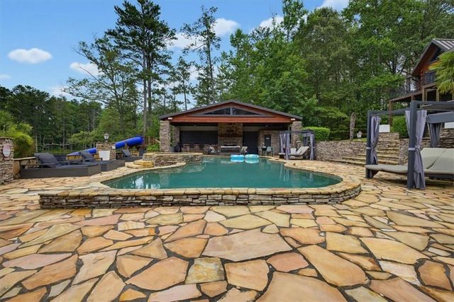 4095 E Highway 166, Carrollton, GA 30116