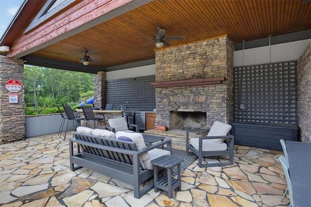 4095 E Highway 166, Carrollton, GA 30116