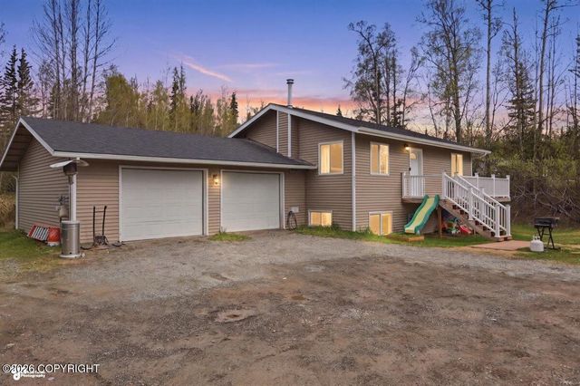 6945 S Hallie Drive, Wasilla, AK 99623