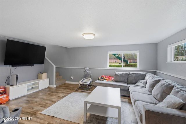 6945 S Hallie Drive, Wasilla, AK 99623