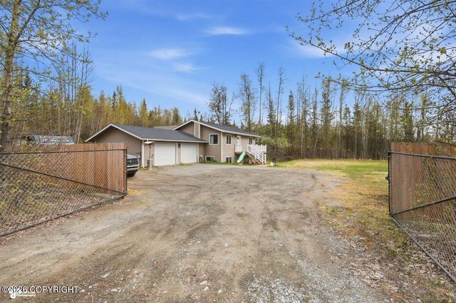 6945 S Hallie Drive, Wasilla, AK 99623