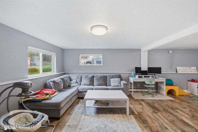 6945 S Hallie Drive, Wasilla, AK 99623