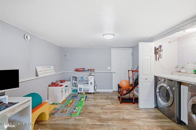 6945 S Hallie Drive, Wasilla, AK 99623