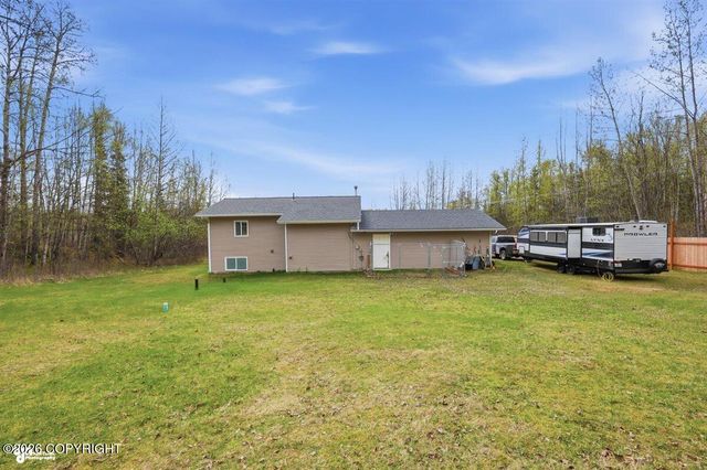 6945 S Hallie Drive, Wasilla, AK 99623