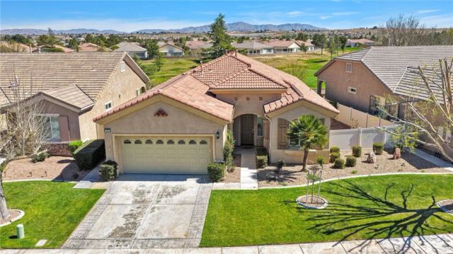 10855 Katepwa Street, Apple Valley, CA 92308