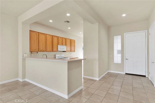 10855 Katepwa Street, Apple Valley, CA 92308