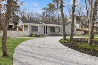 6 W Landing Road, Hampton Bays, NY 11946