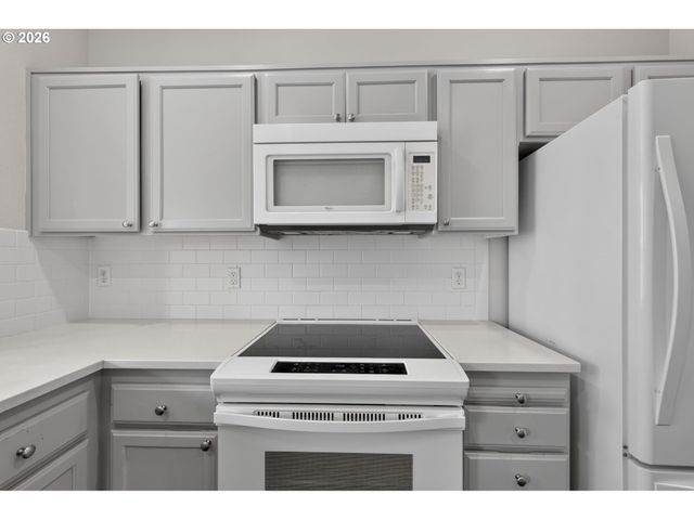 12010 Sw CHUKAR Ter, Beaverton, OR 97007