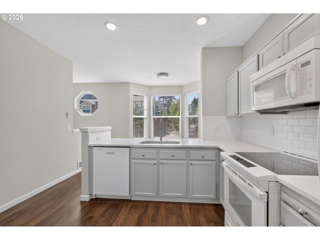 12010 Sw CHUKAR Ter, Beaverton, OR 97007