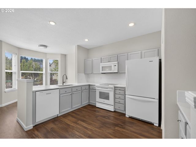 12010 Sw CHUKAR Ter, Beaverton, OR 97007