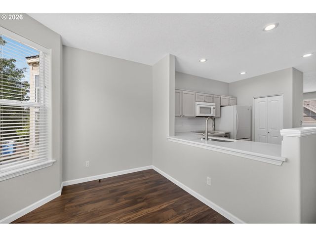 12010 Sw CHUKAR Ter, Beaverton, OR 97007