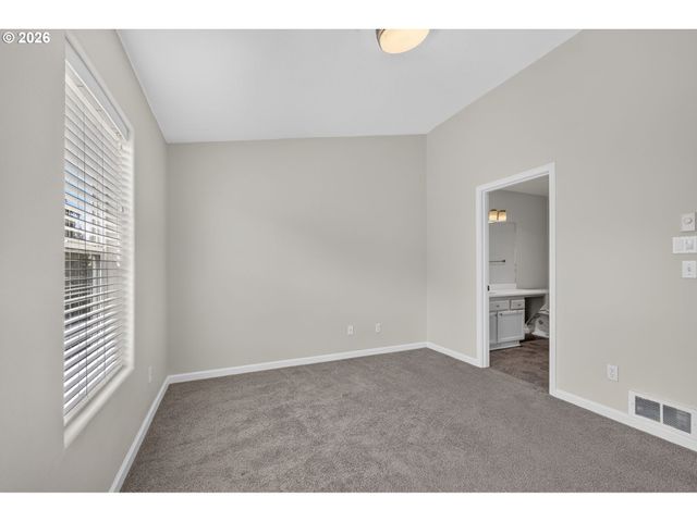 12010 Sw CHUKAR Ter, Beaverton, OR 97007
