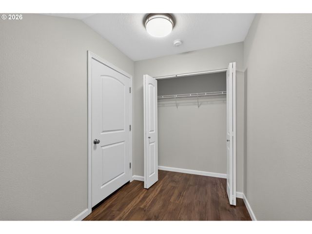 12010 Sw CHUKAR Ter, Beaverton, OR 97007