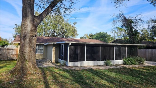 5488 CARROLLWOOD MEADOWS DRIVE, Tampa, FL 33625